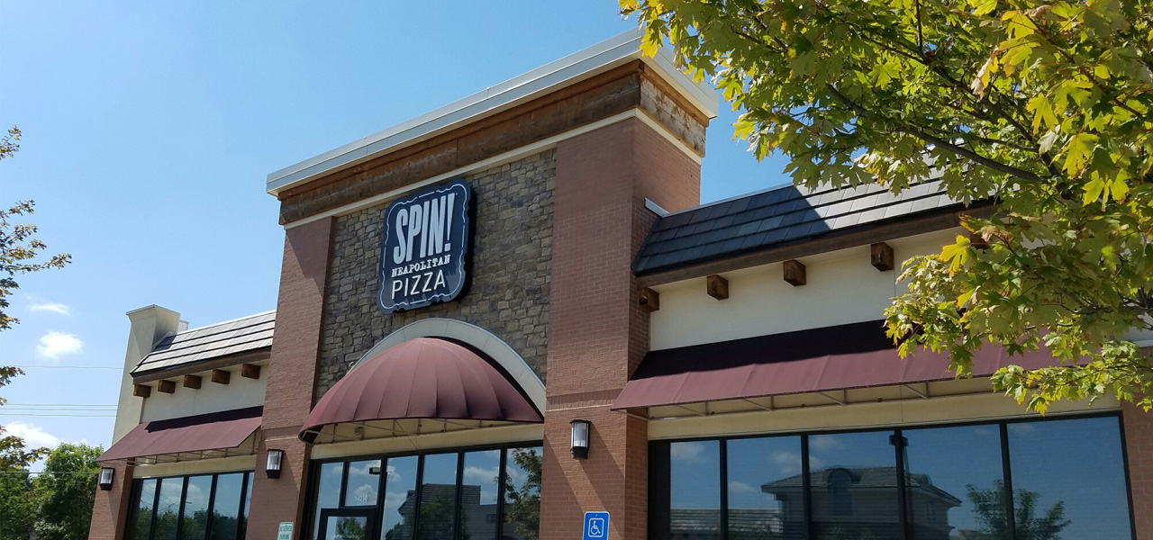 Spin pizza awning